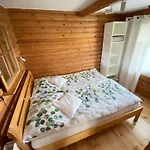 Dom wakacyjny Eifel-lounge - Monteurswohnung *