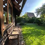 Dom wakacyjny Eifel-lounge - Monteurswohnung Weilerswist