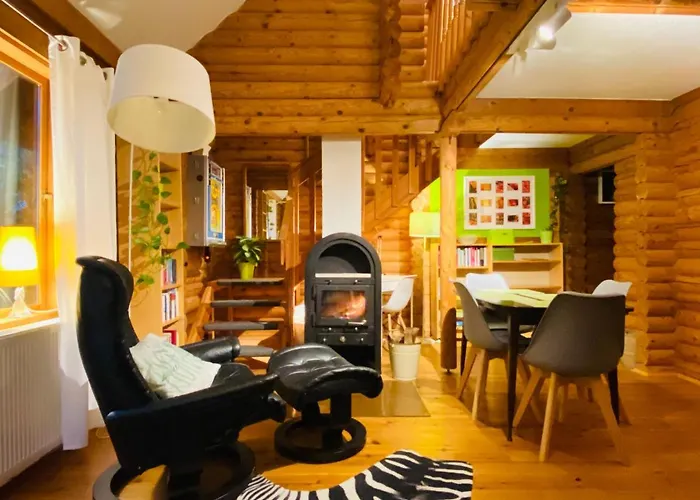 Eifel-lounge Blockhaus Mit Kamin Garten Balkon Nahe Koeln Therme Bruehl Phantasialand