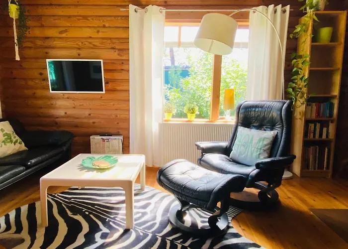 Semesterbostad Eifel-lounge Blockhaus Mit Kamin Garten Balkon Nahe Koeln Therme Bruehl Phantasialand