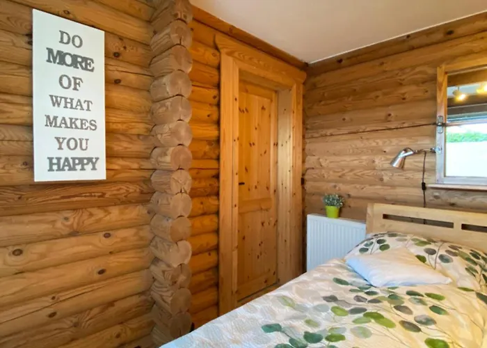 Semesterbostad Eifel-lounge Blockhaus Mit Kamin Garten Balkon Nahe Koeln Therme Bruehl Phantasialand *