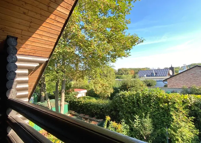 Semesterbostad Eifel-lounge Blockhaus Mit Kamin Garten Balkon Nahe Koeln Therme Bruehl Phantasialand